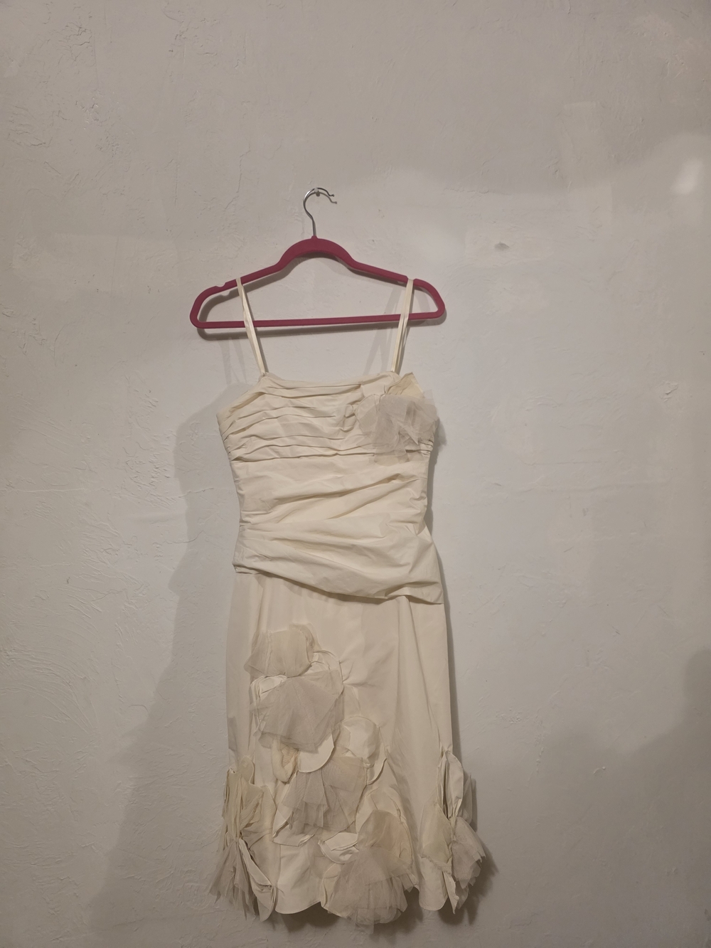 BCBGMaxAzria Cream Strapless Floral Appliqué Dress